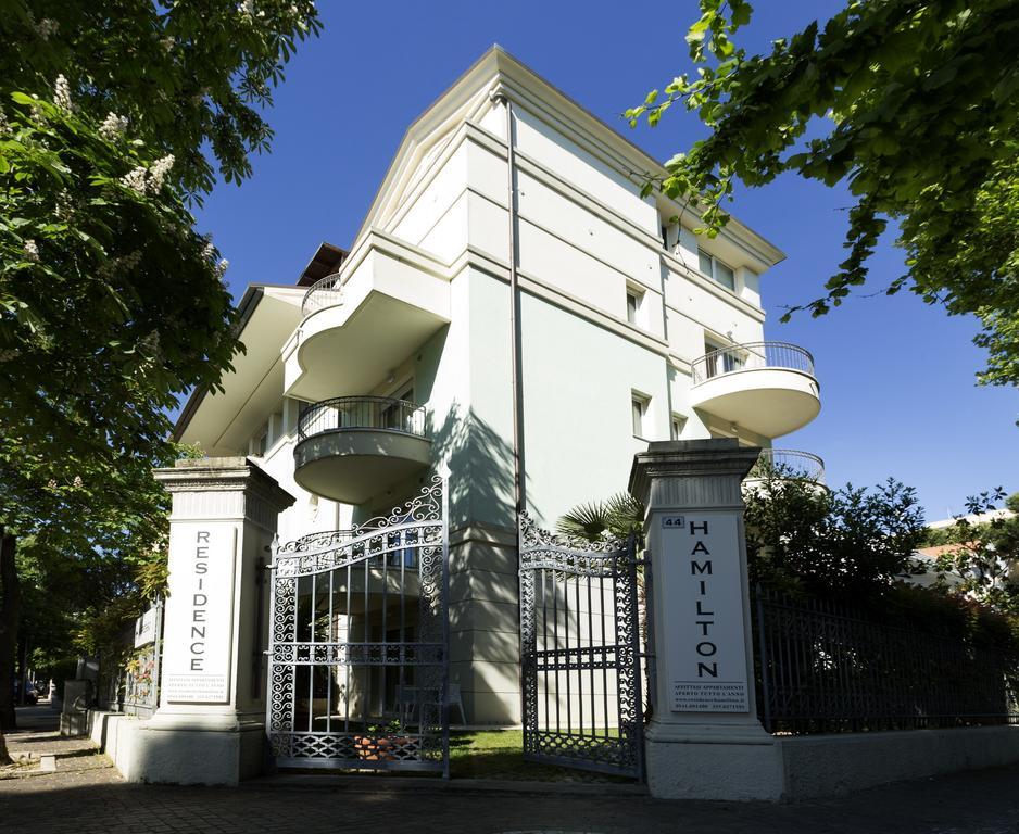 Residence Hamilton Riccione Bagian luar foto