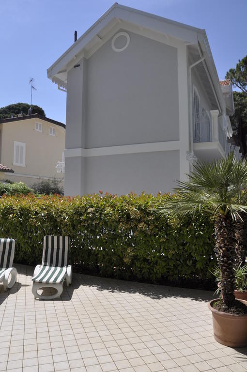 Residence Hamilton Riccione Bagian luar foto