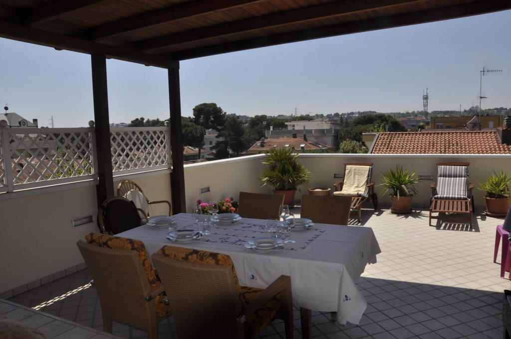 Residence Hamilton Riccione Bagian luar foto