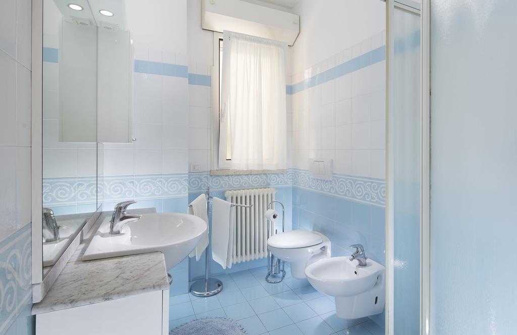 Residence Hamilton Riccione Bagian luar foto