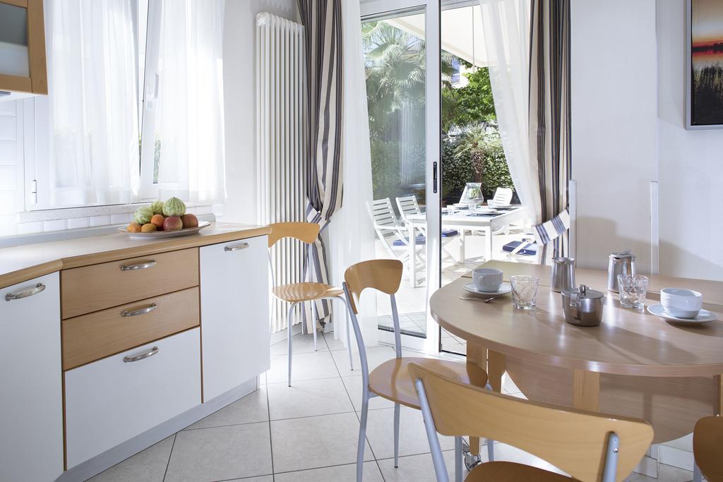 Residence Hamilton Riccione Bagian luar foto